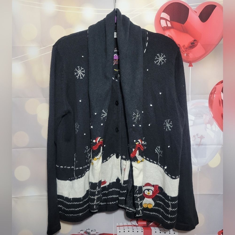 Christmas Sweater‎